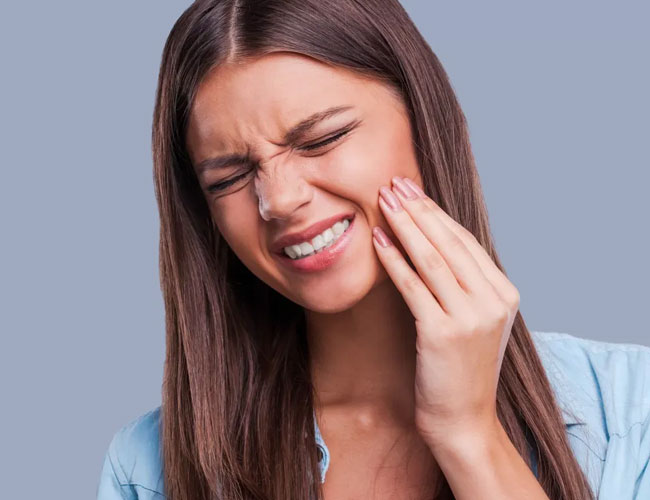 Yirmi Yaş Dişleri Neden Sorun Çıkarırlar?